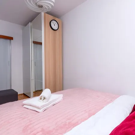 Zielinskiego Colourful Apartman *